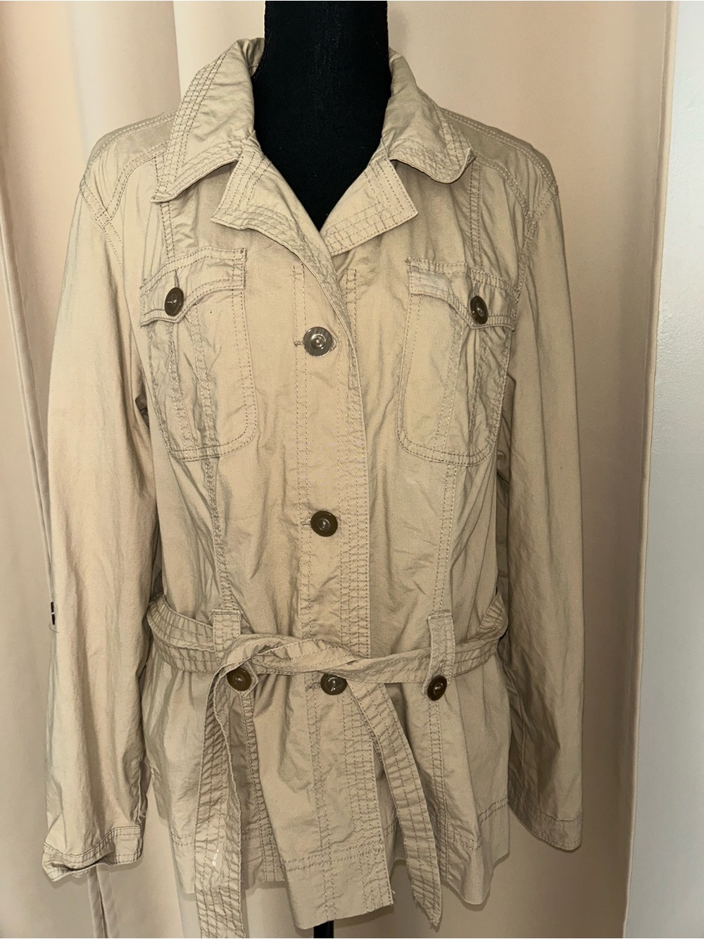 Faded Glory lightweight belted tan stretch jacket size XL 16-18